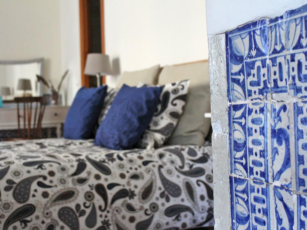 Johnie's Place & Suites