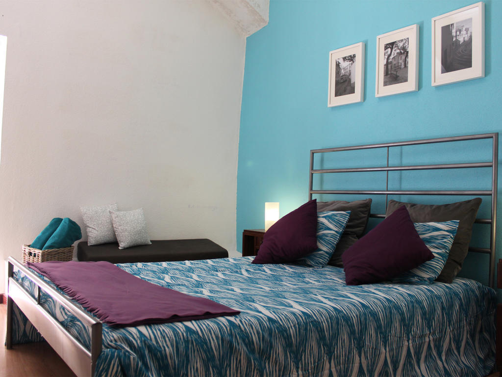 Hostal Johnie's Place & Suites *