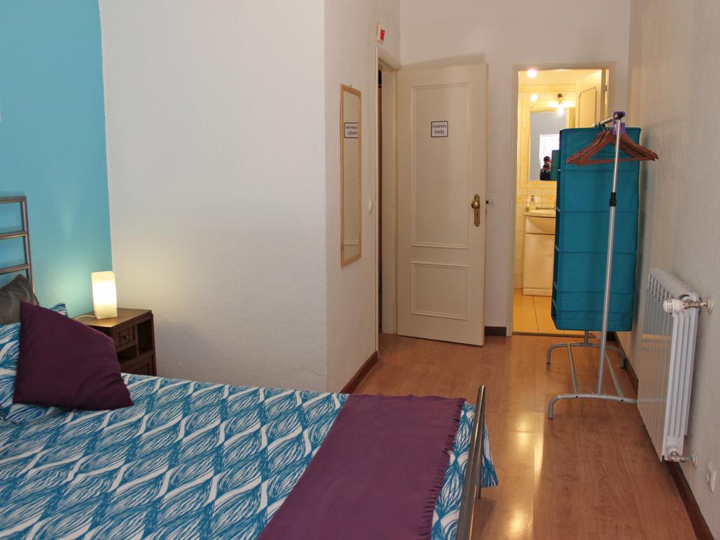 Johnie's Place & Suites