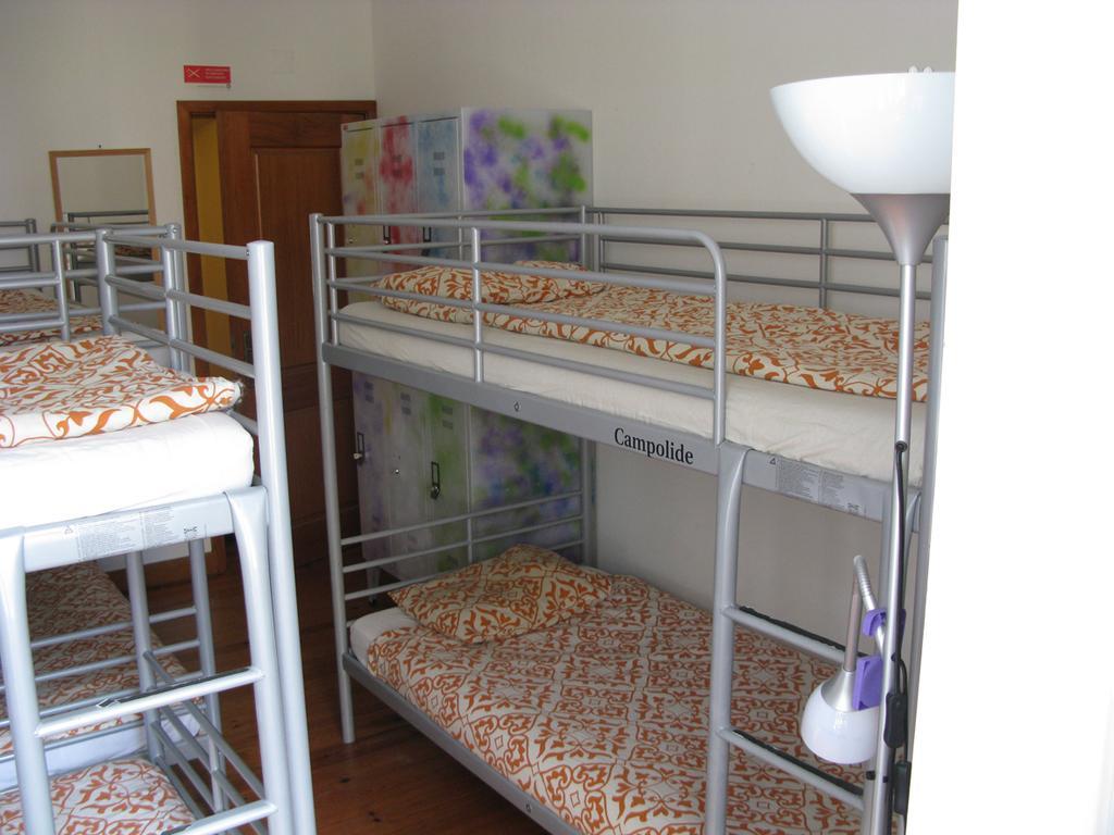 Albergue Johnie's Place & Suites Lisboa