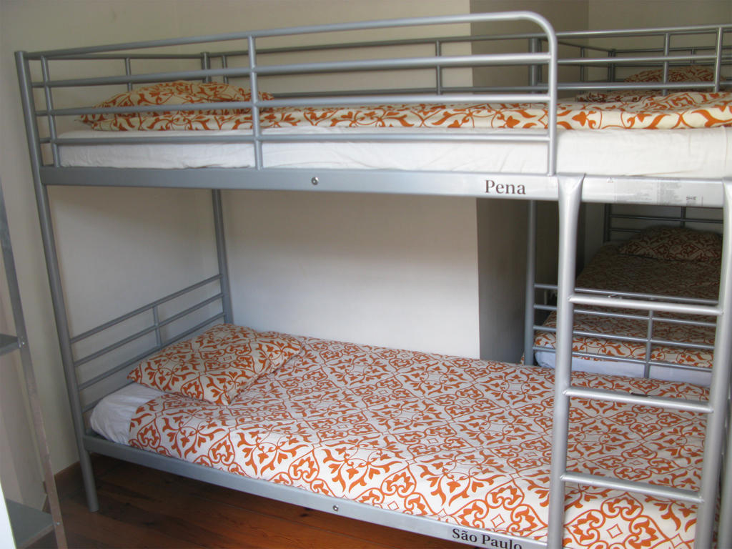 Johnie's Place & Suites *