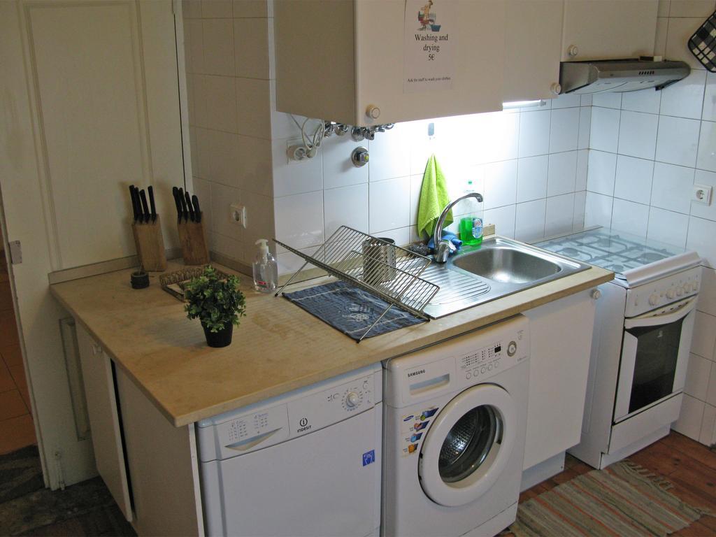 Johnie's Place & Suites *